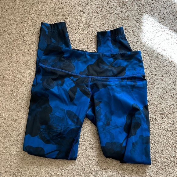 Lululemon Wunder Under Crop ll Inky Floral Leggings - Picture 3 of 8